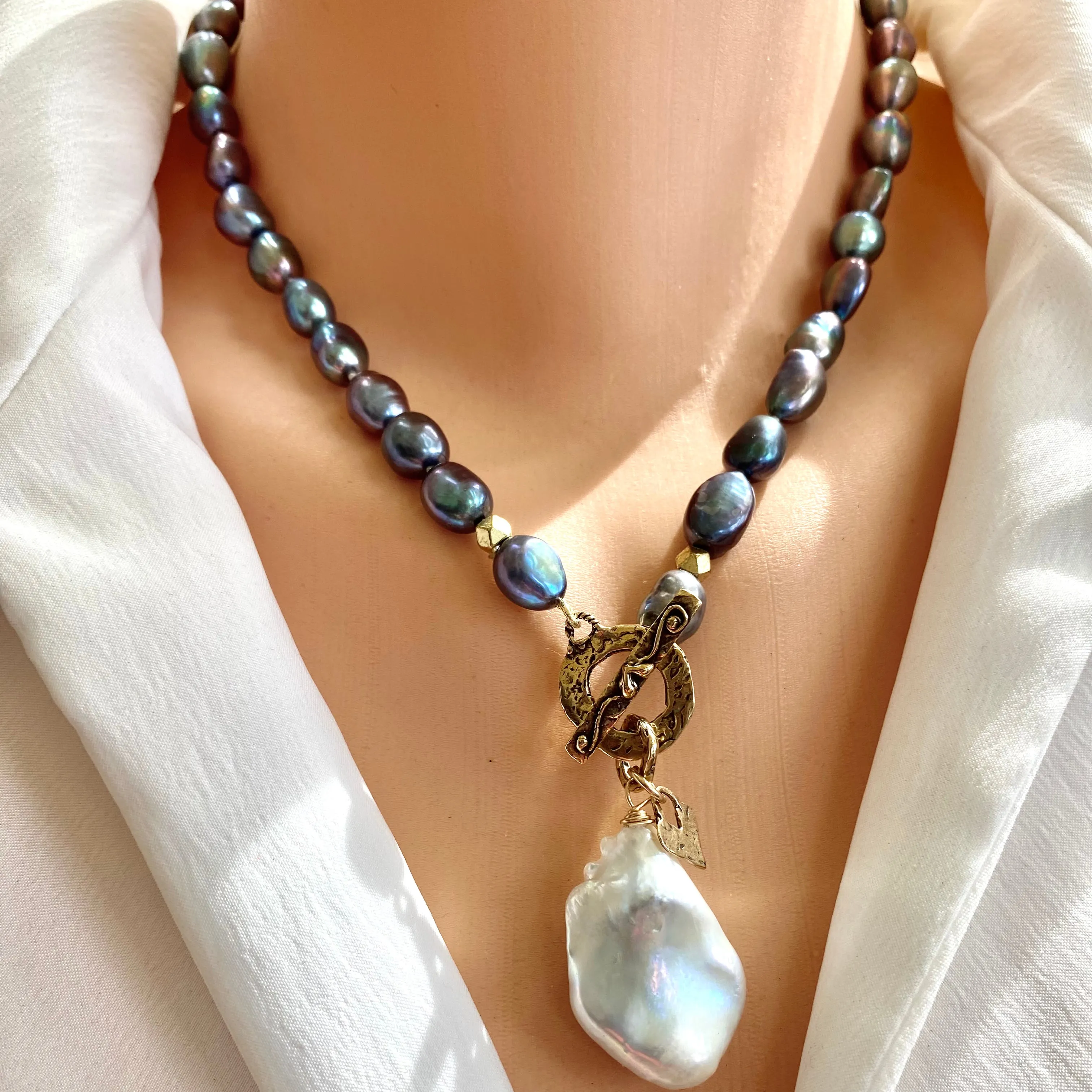 Black Pearl Toggle Necklace w White Baroque Pearl Pendant & Heart Charm, Gold Bronze, 18in