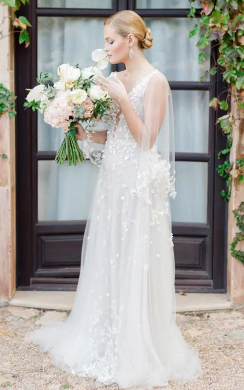 Bohemian A-Line Plunging Neckline Tulle Wedding Dress With Open Back And Appliques-716613