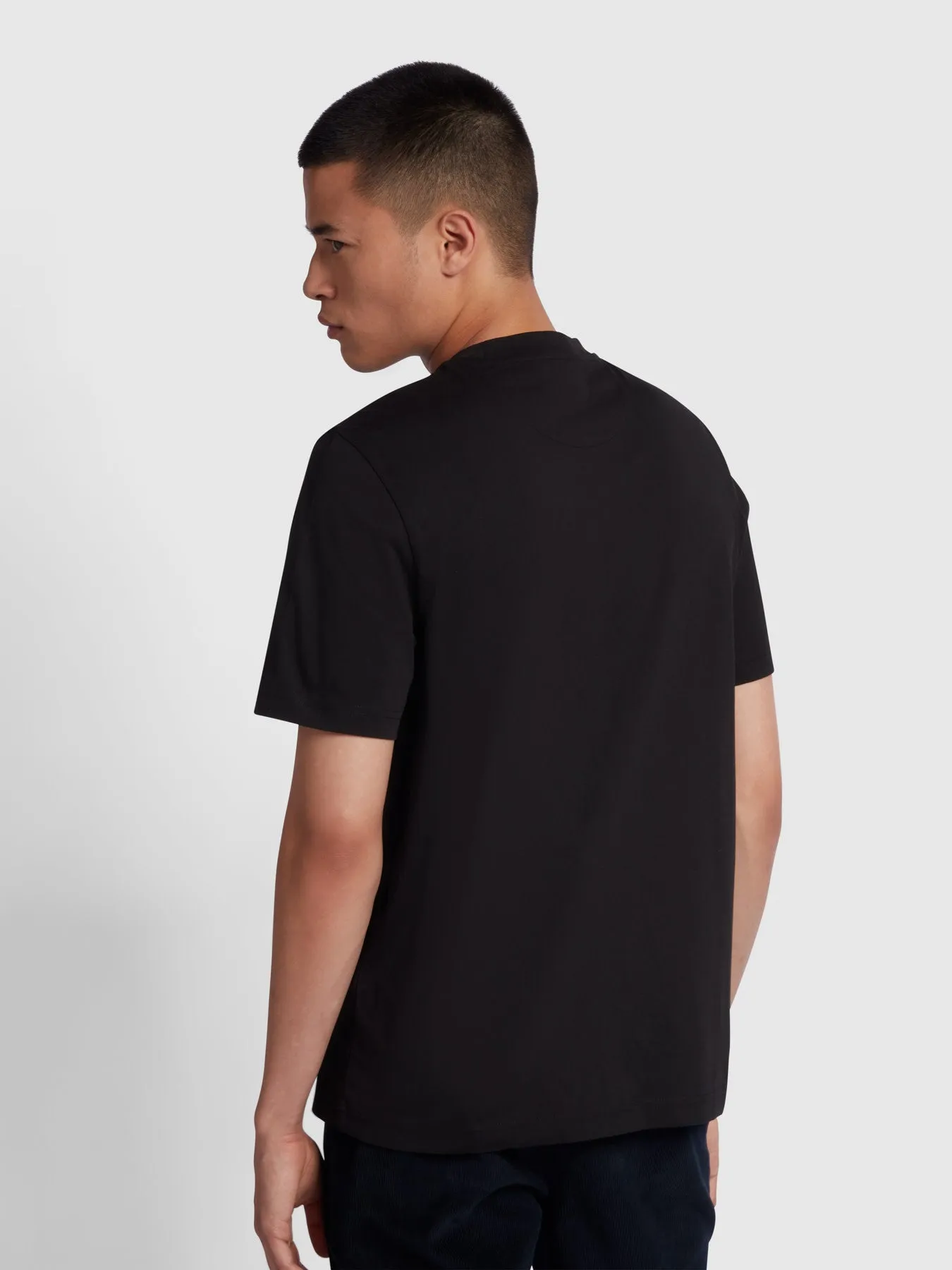 Danny Regular Fit Organic Cotton T-Shirt In Black