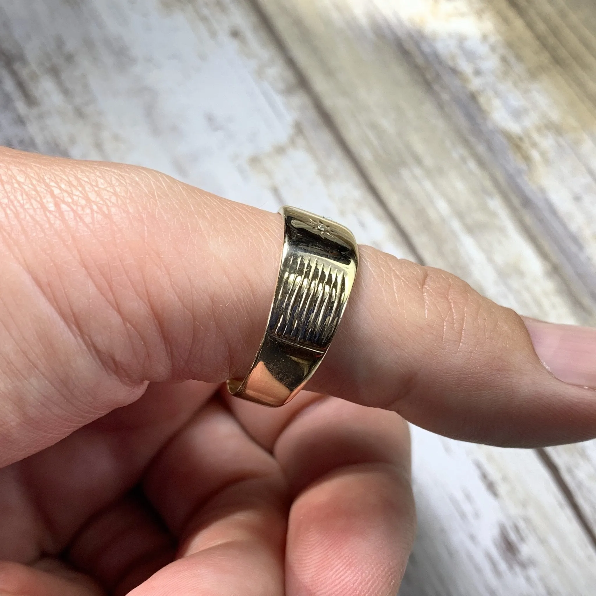 Diamond Gold Wedding Band or Thumb Ring in 9k Yellow Gold. Estate Jewelry. Circa 1969. Size 5.