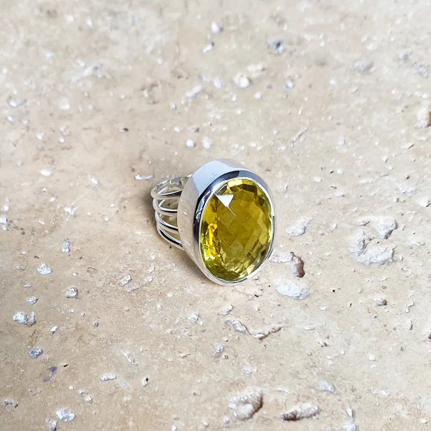 Lemon Quartz Rose Cut Ring - Lila