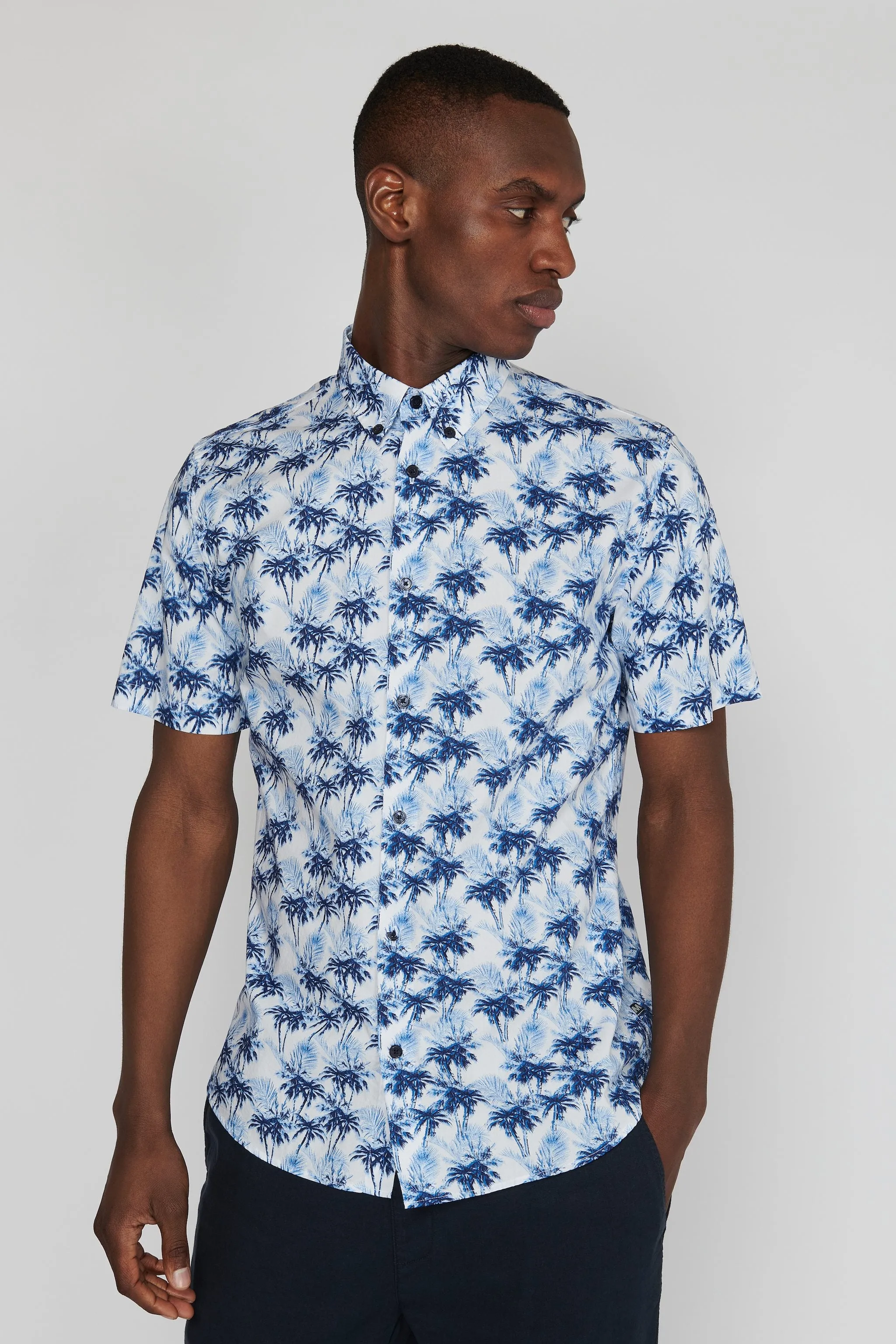 Matinique Palm Print Shirt White