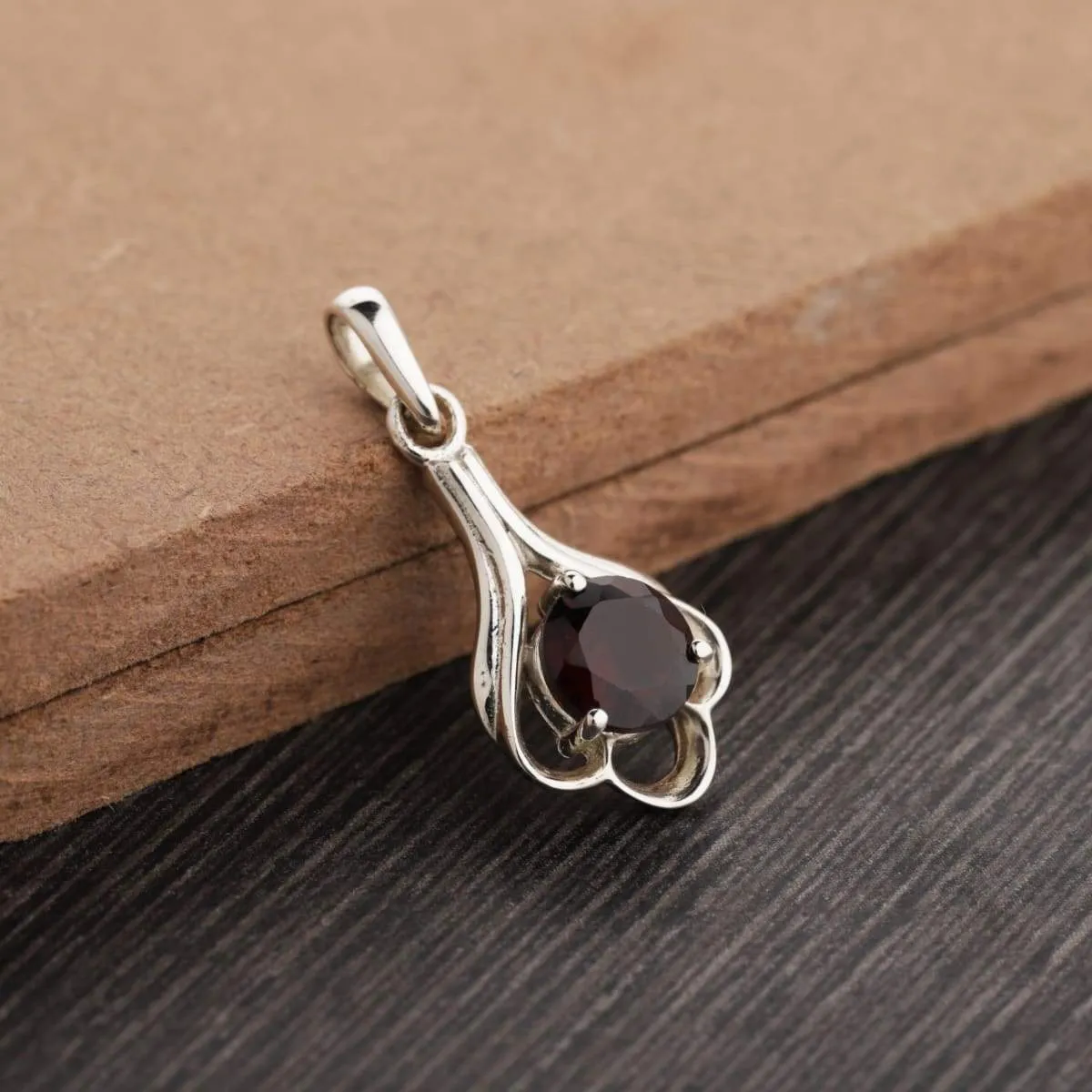 Natural Red Garnet - Round Pendant - 7 MM Round Garnet - 925 Sterling Silver