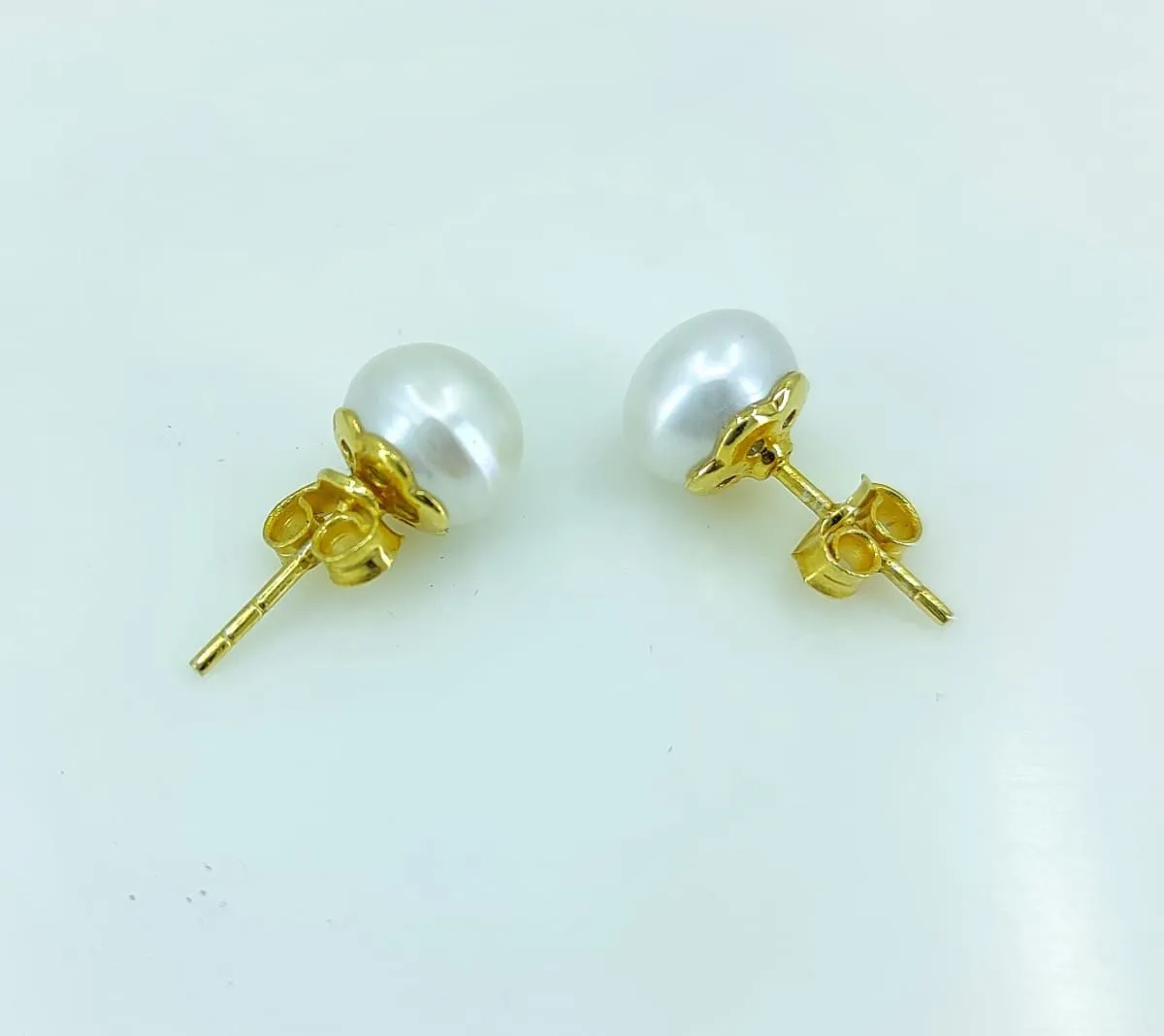 Navya Craft Gold Plated Freshwater Pearl 925 Solid Sterling Silver Handmade Ear-Stud