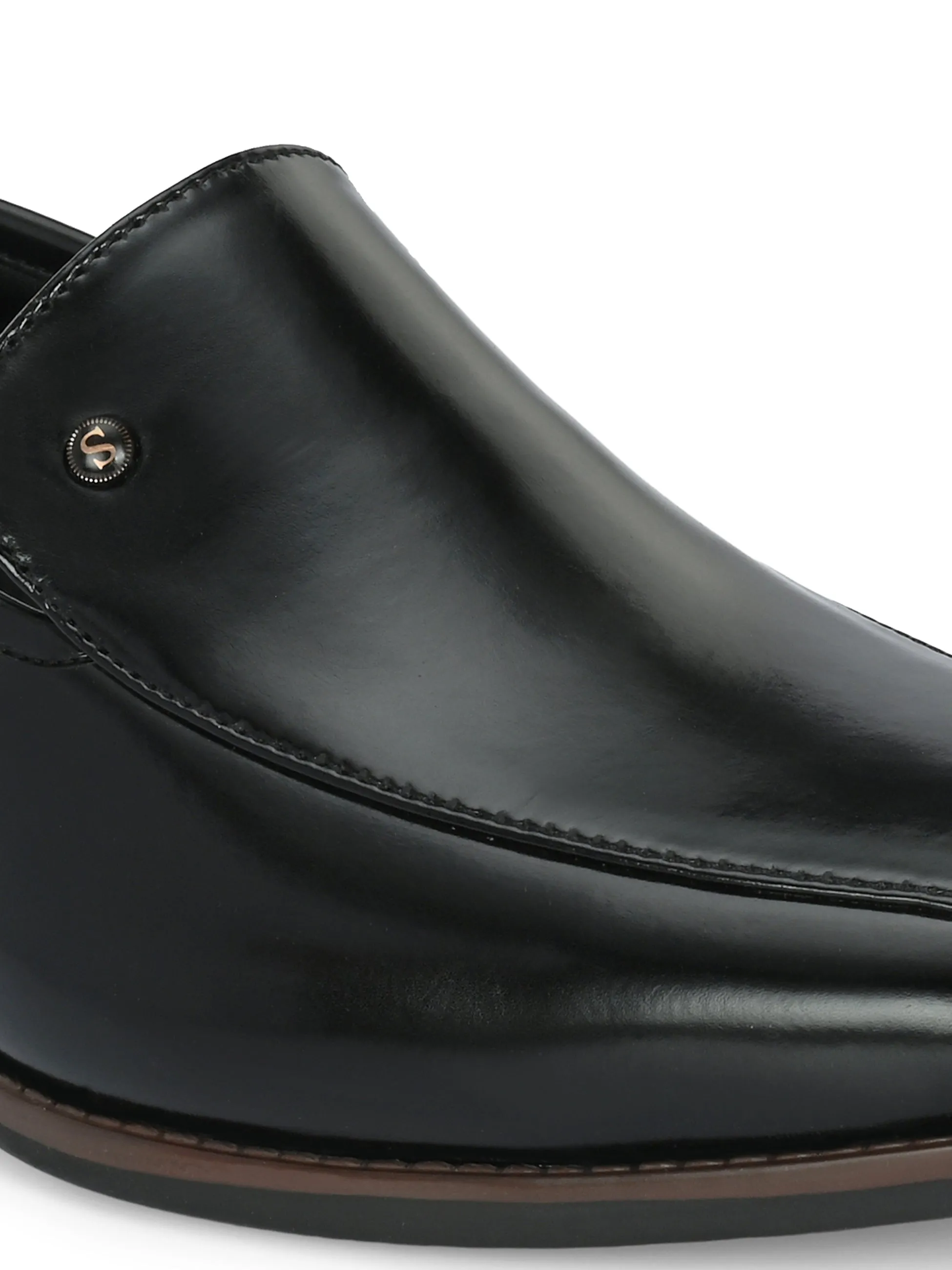 Riverie Black Solid Slip-Ons